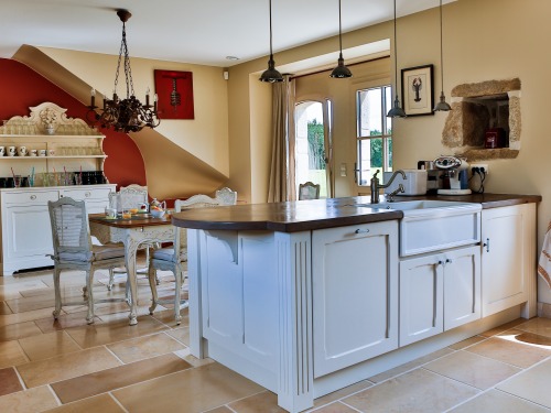 view of the kitchen and breakfast area