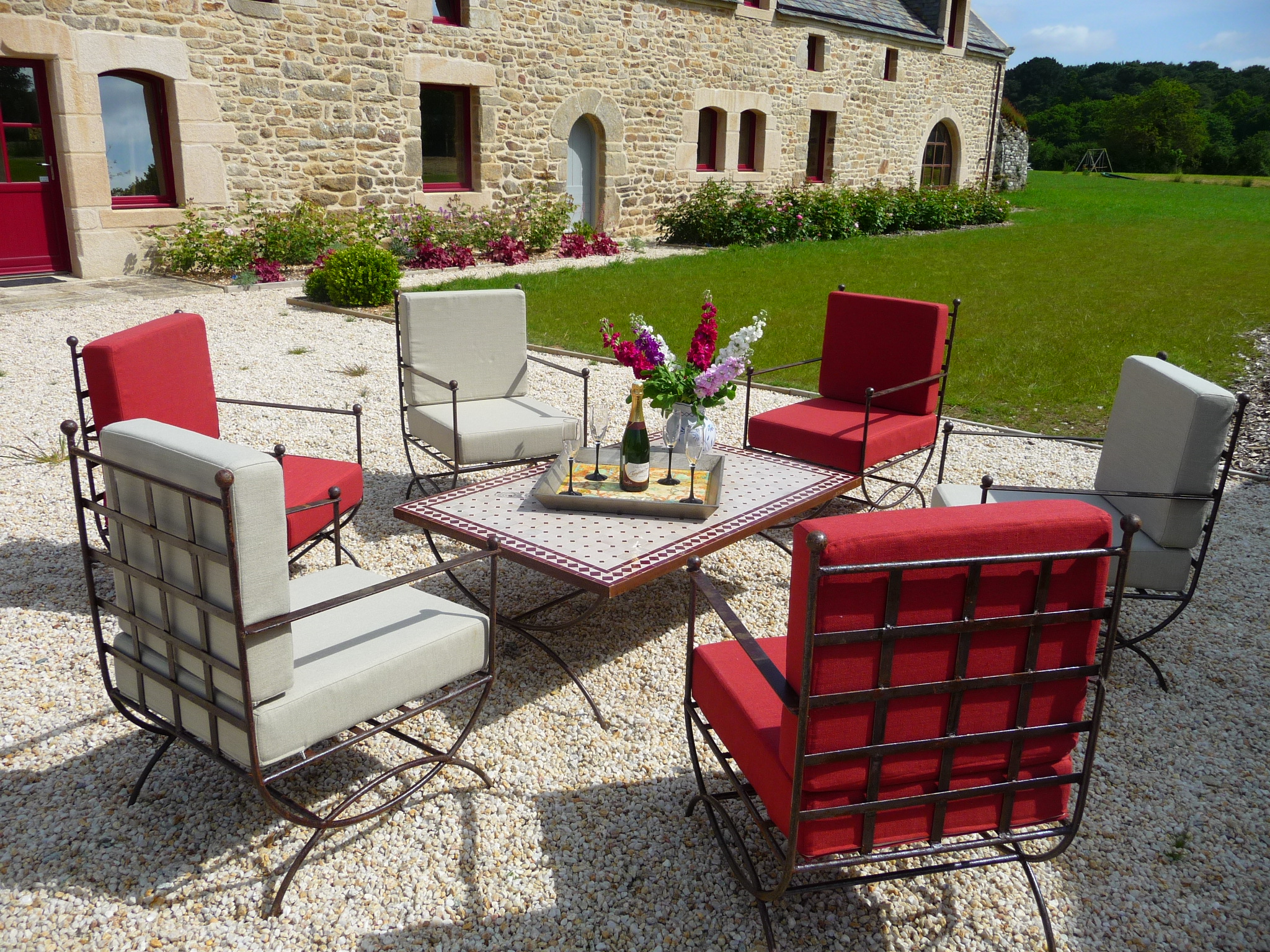 garden furniture in the gravelled courtyard